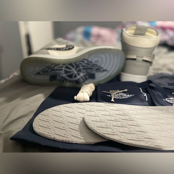 These are Air Jordan/Dior One of a kind/Authentic special edition high-tops. - Picture 4 of 11